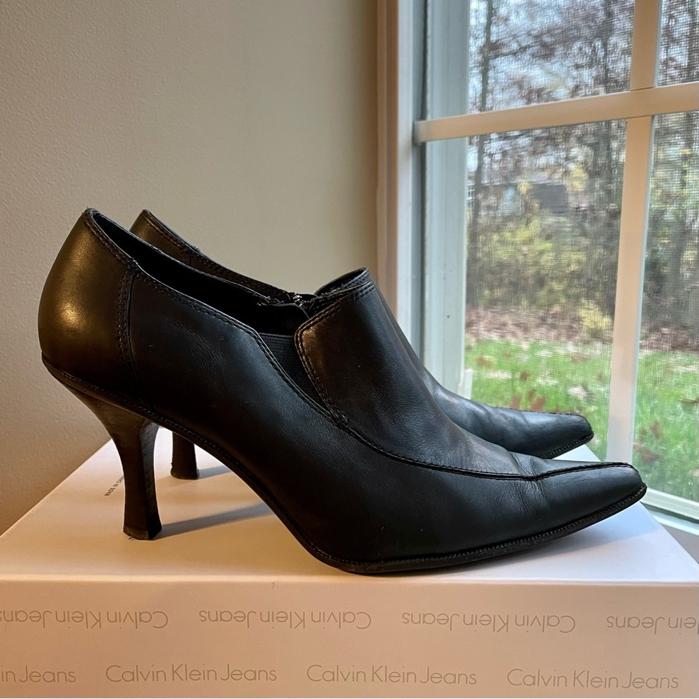 Vintage black ankle booties